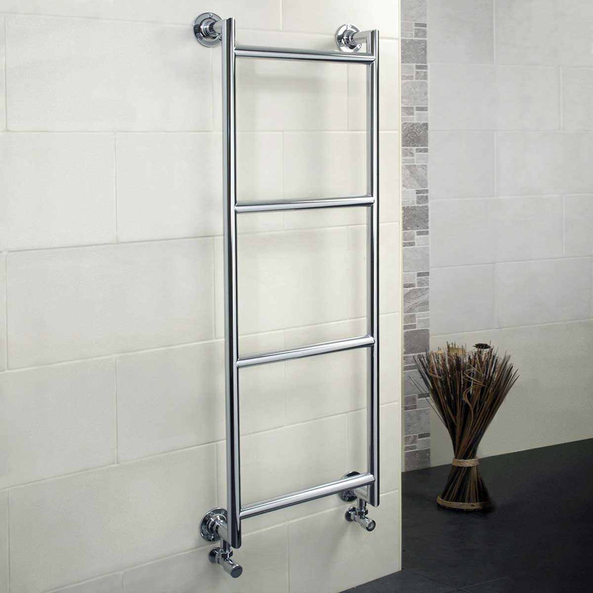 Manhattan Heated Towel Rail - Image 6